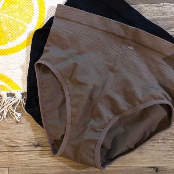 $10 CLEARANCE! Skinny Girl Shaping Seamless Brief Two-Pack - Picture 3 of 7